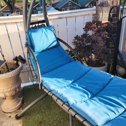 Hanging Chaise