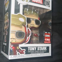 Funko Tony Stark Con Sticker 