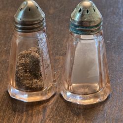 Depression Glass Salt And PEPPER
