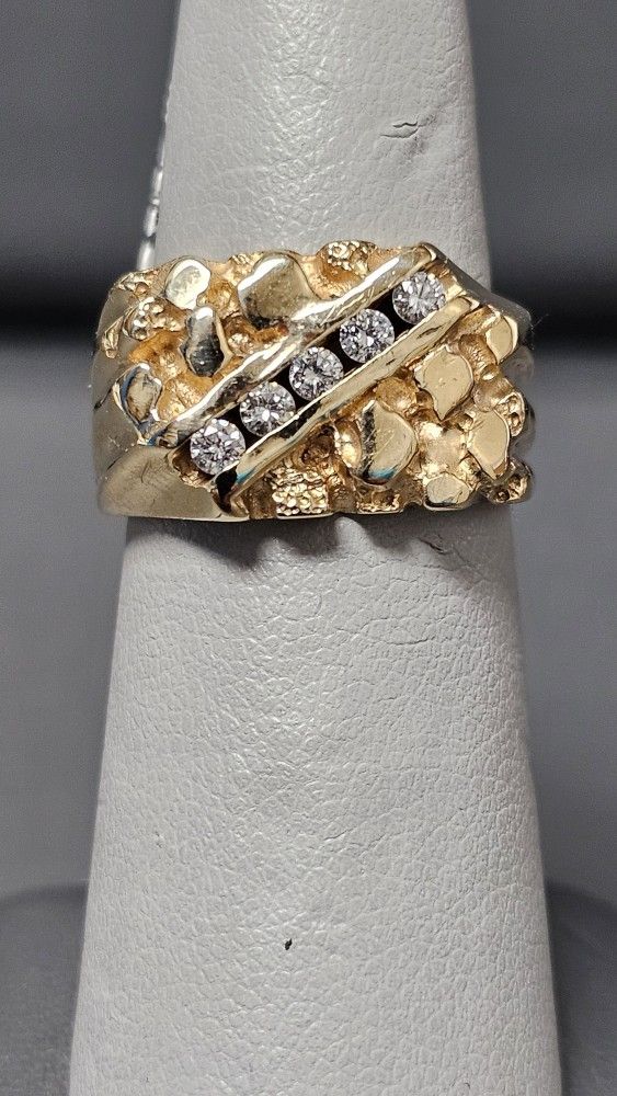 14k Nugget Ring With Diamonds