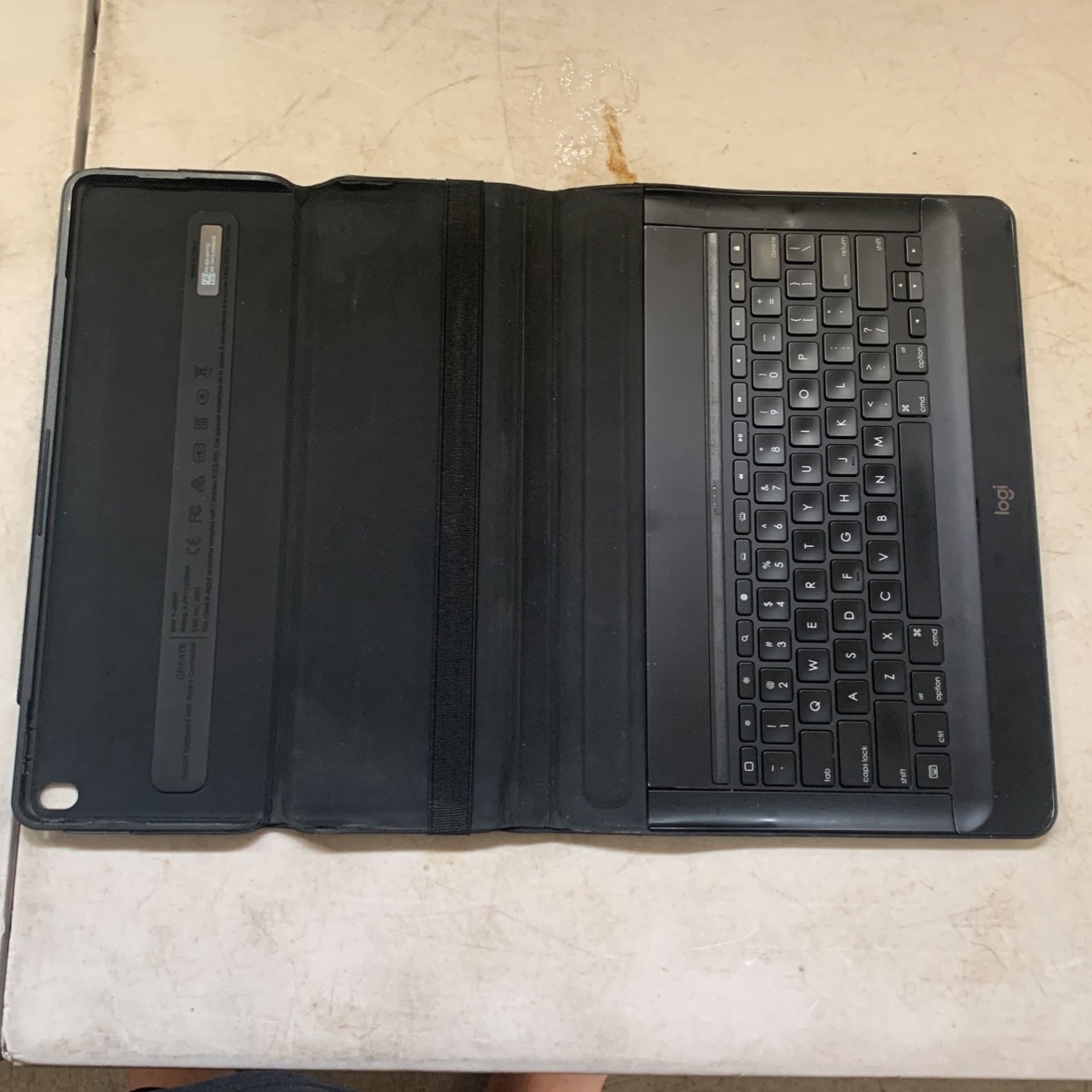 12 In Keyboard Hardcase For Ipad (with Apple Pencil Holder)