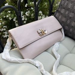 NWT Michael Kors Everly Medium Fold-Over Clutch
