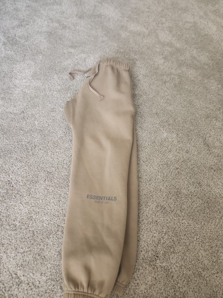 Size S Tan/Creme Essentials Sweatpants Cuffed