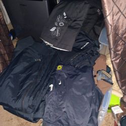 Hundreds Of Pairs Of Snowboarding Pants For Kids And Adults All In Brand New Condition And Kids Stuff Starts At 20 Adults Start At 40