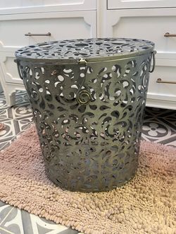 Metal hamper