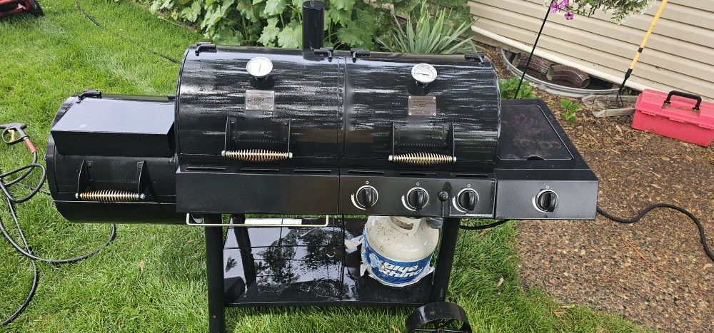 Oklahoma Joe's Longhorn Gas Grill Charcoal Combo Smoker