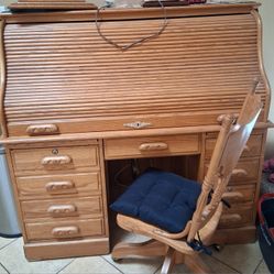 Roll Top Desk/Chair 