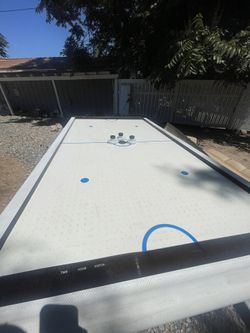 Air Hockey Table