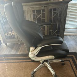 Nouhaus Inc Executive Black Leather Office Chair High-End Ergonomic Lumbar Support
