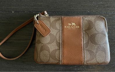 PVC Leather Corner Zip Wristlet Small Khaki/Saddle