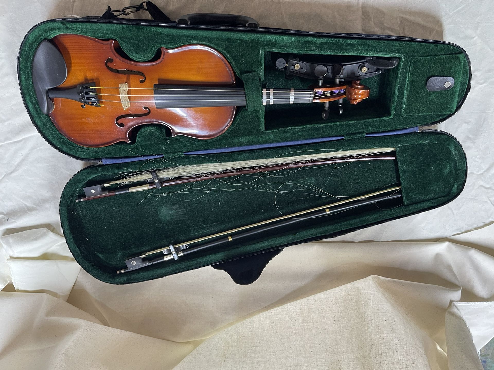Chaconne 1/2 size violins,