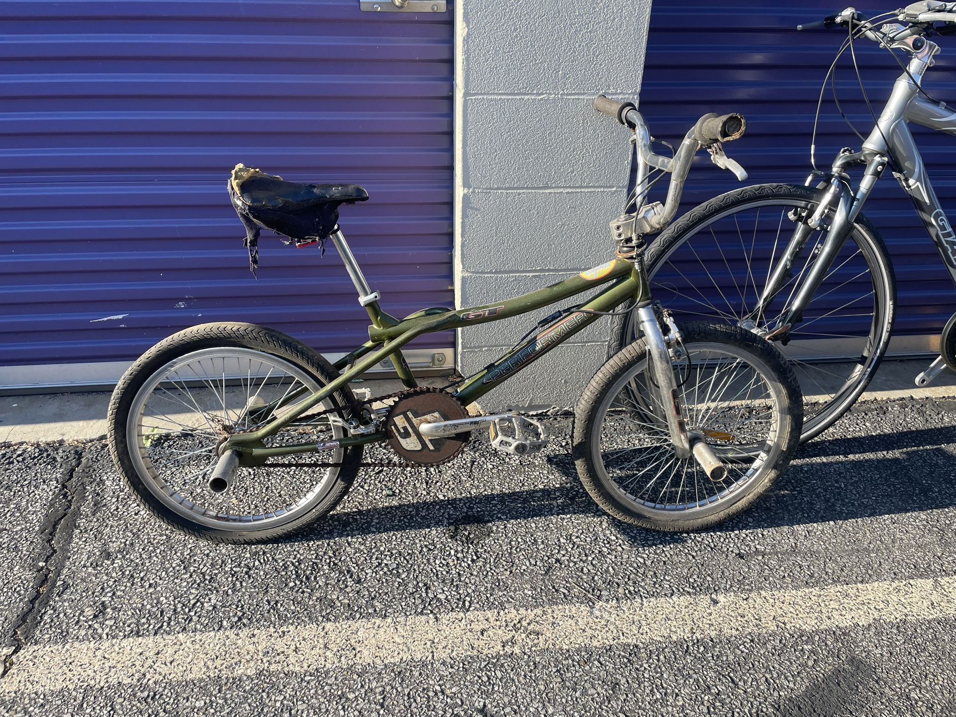 Antique GT performer and giant road bike