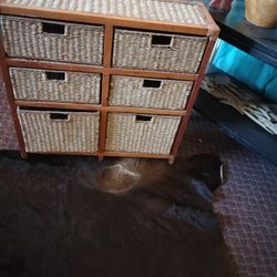 CUTE ACCENT TABLE AT PICKY PINCHERS 3643 5TH AVE N ST PETE OPEN TODAY NOON TO 6 FREE DELIVERY