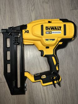 DEWALT 20V MAX XR 16-Gauge Lithium-Ion Cordless Finish Nailer (Tool Only)