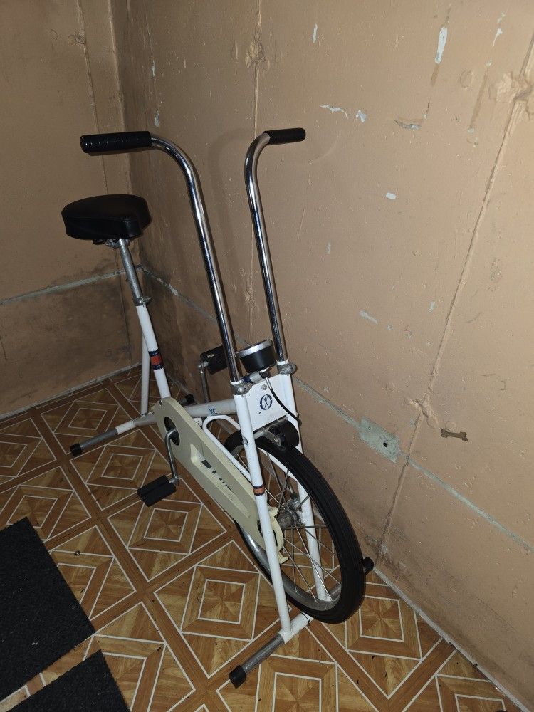 Gym Bike Vintage Good Working Condition