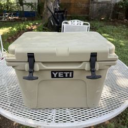 Yeti Roadie 20 Hard Cooler 