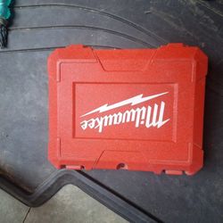 Milwaukee Box