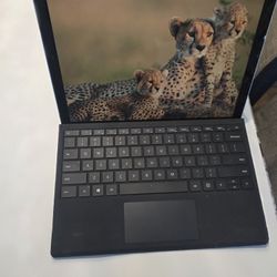 Microsoft - Surface Pro 7 - 12.3" Touch Screen - Intel Core i3 - 4GB Memory - 128GB SSD with Black Type Cover - Platinum