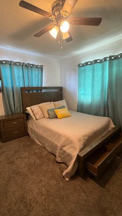 Bedroom set