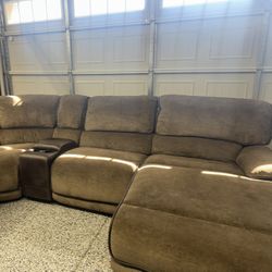 Sectional w/ Electrical Recliner And Chaise 
