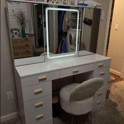 Vanity Desk