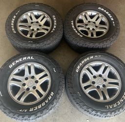 Set of 4 Toyota tundra 17” OEM rims with tires Wheels Tacoma sequoia 4Runner