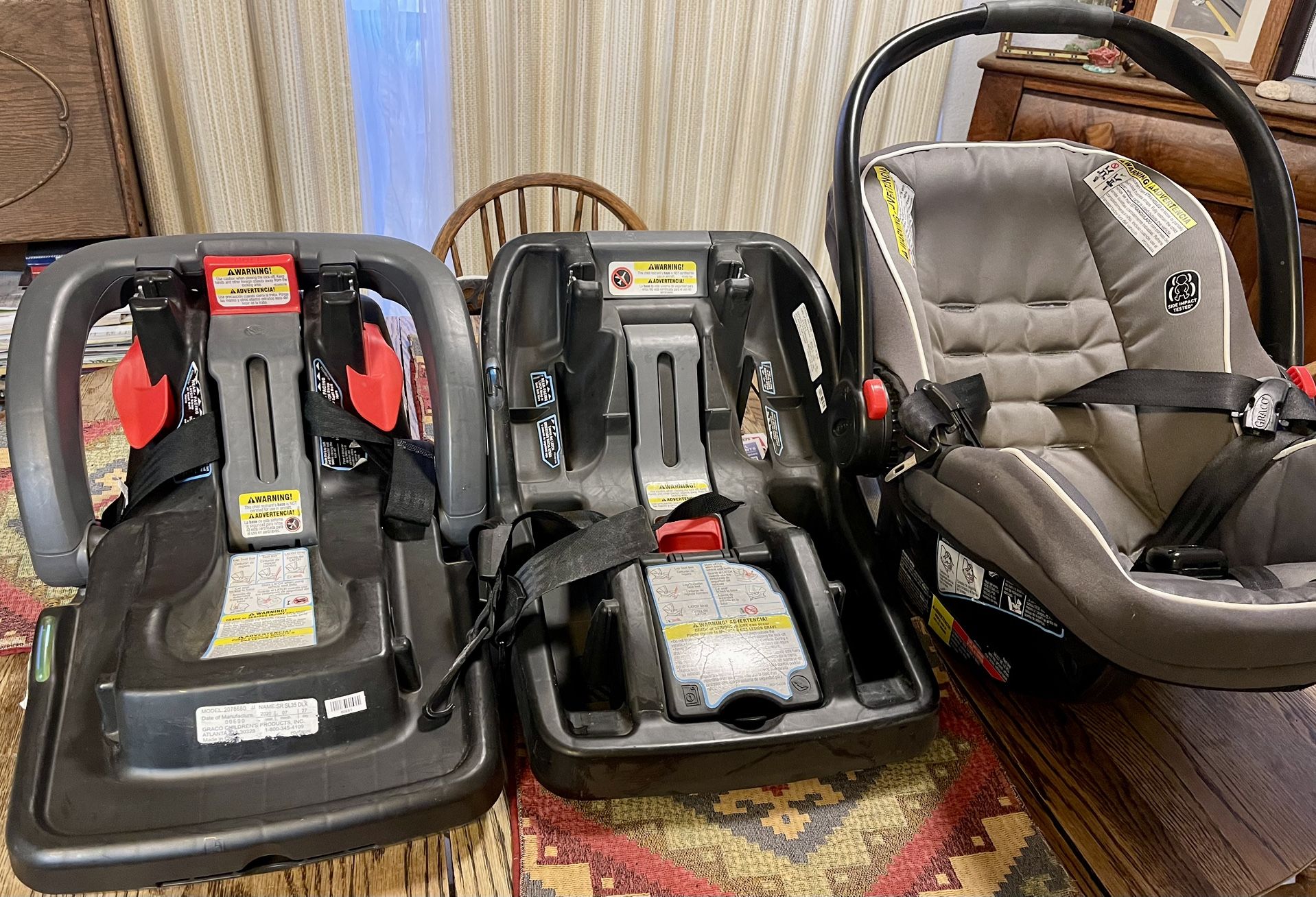 Graco Baby Car Seat Snugride Snuglock 35 with 2 bases