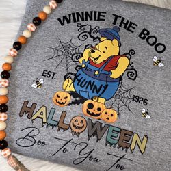 Winnie The Poo Sweater Size M 