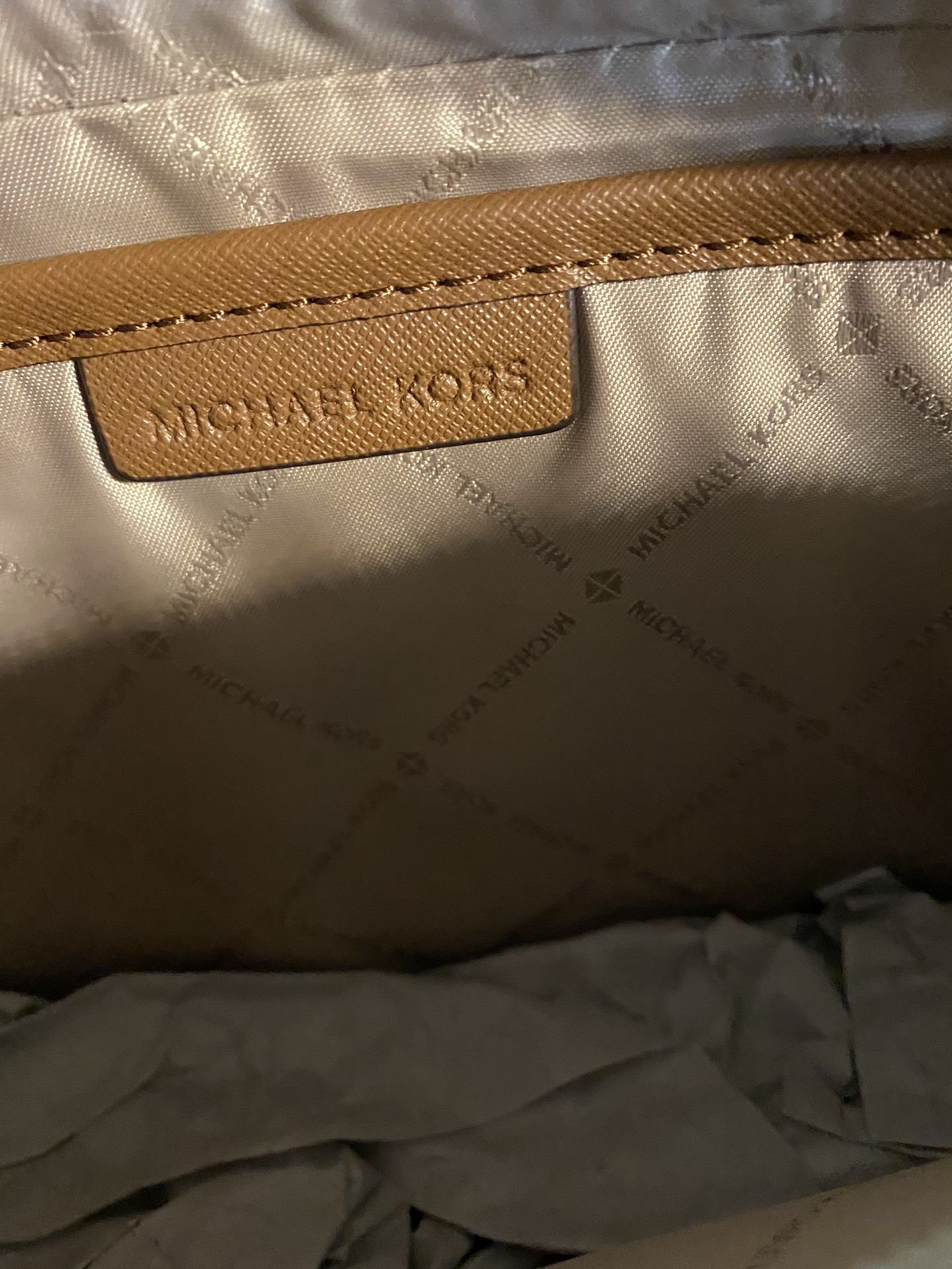 Bolsas Michael Kors Nuevas y 100% originales for Sale in Fort Worth, TX -  OfferUp