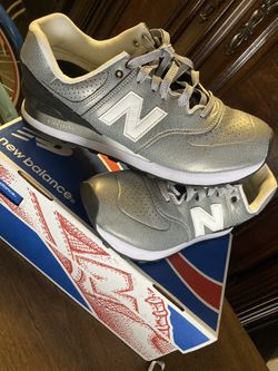 Womens New Balance (size 9.5)