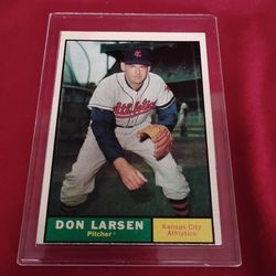 Vintage old 1961 Topps - Don Larsen Baseball Card #177 - in very good condition