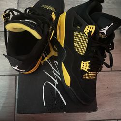 Jordan 4 10.5 Yellow Thunders