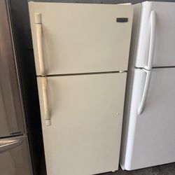 30” FRIGIDAIRE BEIGE REFRIGERATOR FRIDGE HELADERA NEVERA WORKING PROPERLY DELIVERY WARRANTY 100 DAYS 