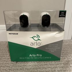 BRAND NEW ARLO SECURITY CAMERA SET 