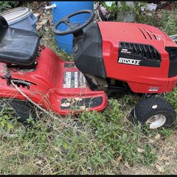 Riding lawnmower 