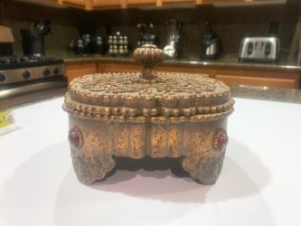 Jewelry Box Decor