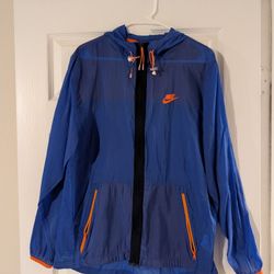  Nike Sportswear Windrunner Hooded Jacket 