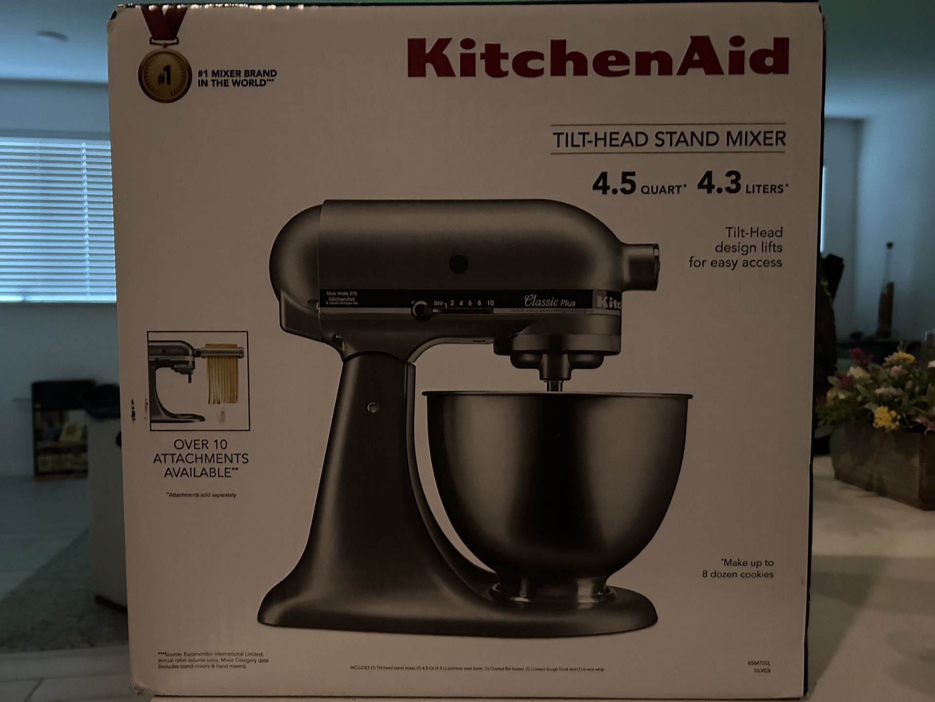 4.5 QT KitchenAide mixer-UNOPENED BOX