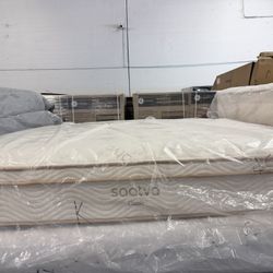 LIMITED TIME 💯 KING MATTRESS SAATVA CLASSIC