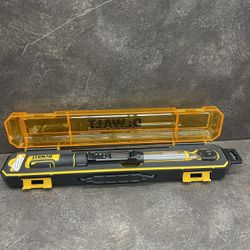 Dewalt 3/8 in Drive Digital Torque Wrench DWMT17061