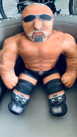 WCW Bashing Brawlers Big Poppa Pump Talking 21'" Plush
