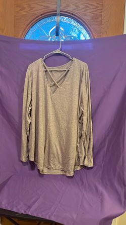 Women’s V neck long sleeve Tshirt 3x
