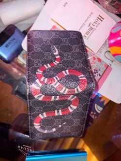 Gucci leather wallet