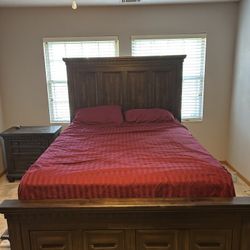 Beautiful Like Brand New Distressed Gray Queen Bedroom Set