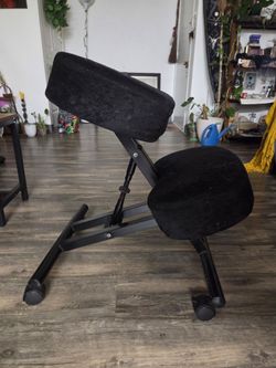 Ergonomic chair