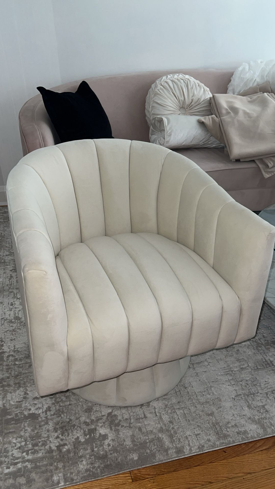 Accent Chair 