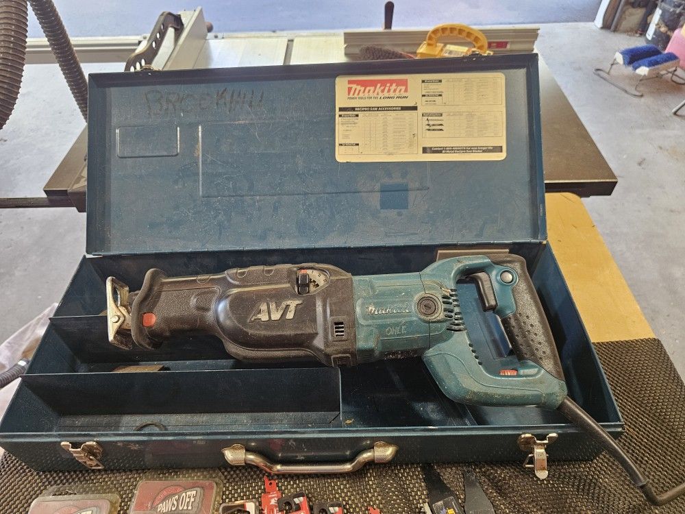 RECIPROCATING SAW