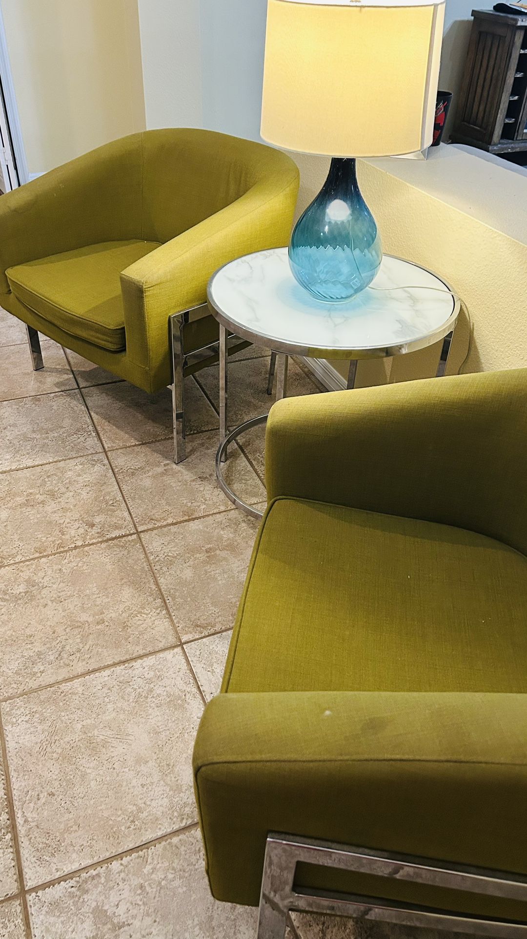 Complete set of sophisticated chairs