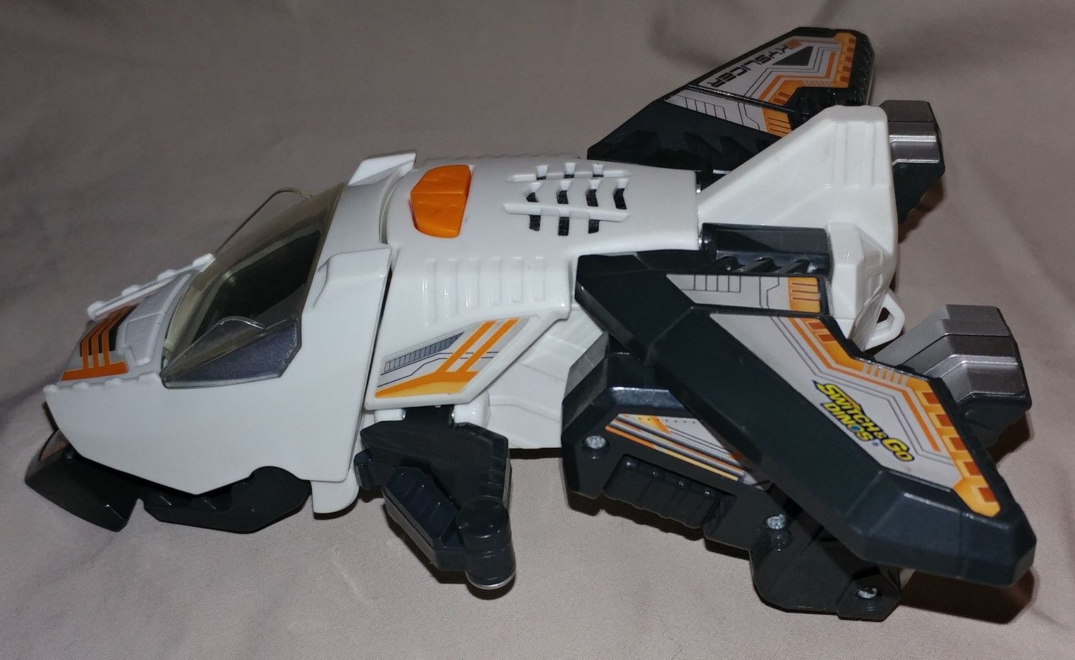 Vtech Switch & Go Dinos - Sky Slicer The Allosaurus. It's a jet! It's a Dino!