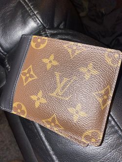 Louie Wallet/ Gucci bag